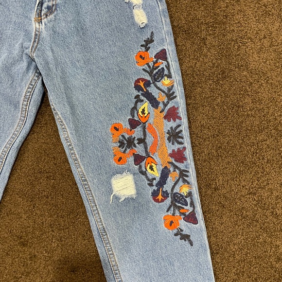Ellie & Kate Embroided Jeans - Picture 2 of 6